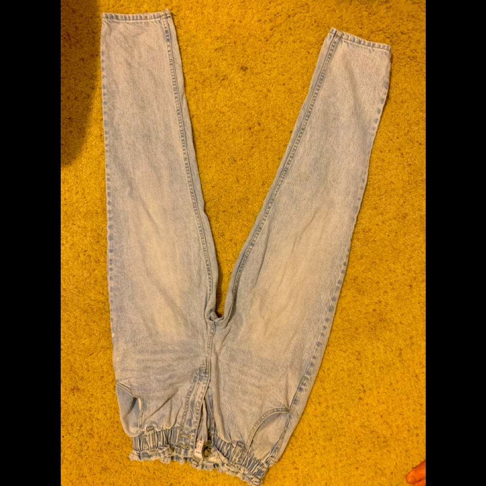 Light Wash Forever 21 Mom Jeans